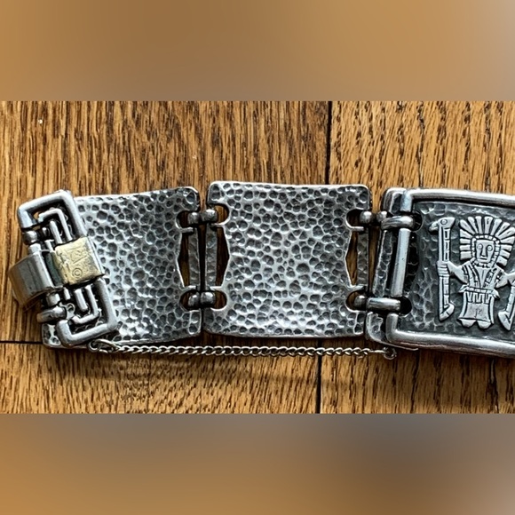 Vintage CORO PEGASUS Bracelet - Picture 9 of 10